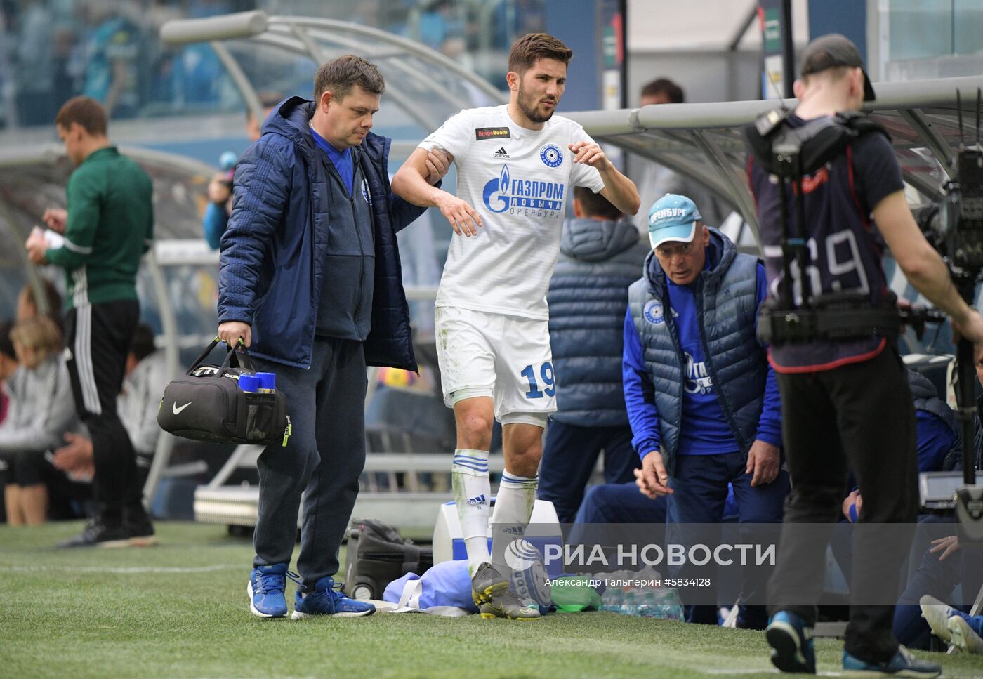 Футбол. РПЛ. Матч "Зенит" - "Оренбург"