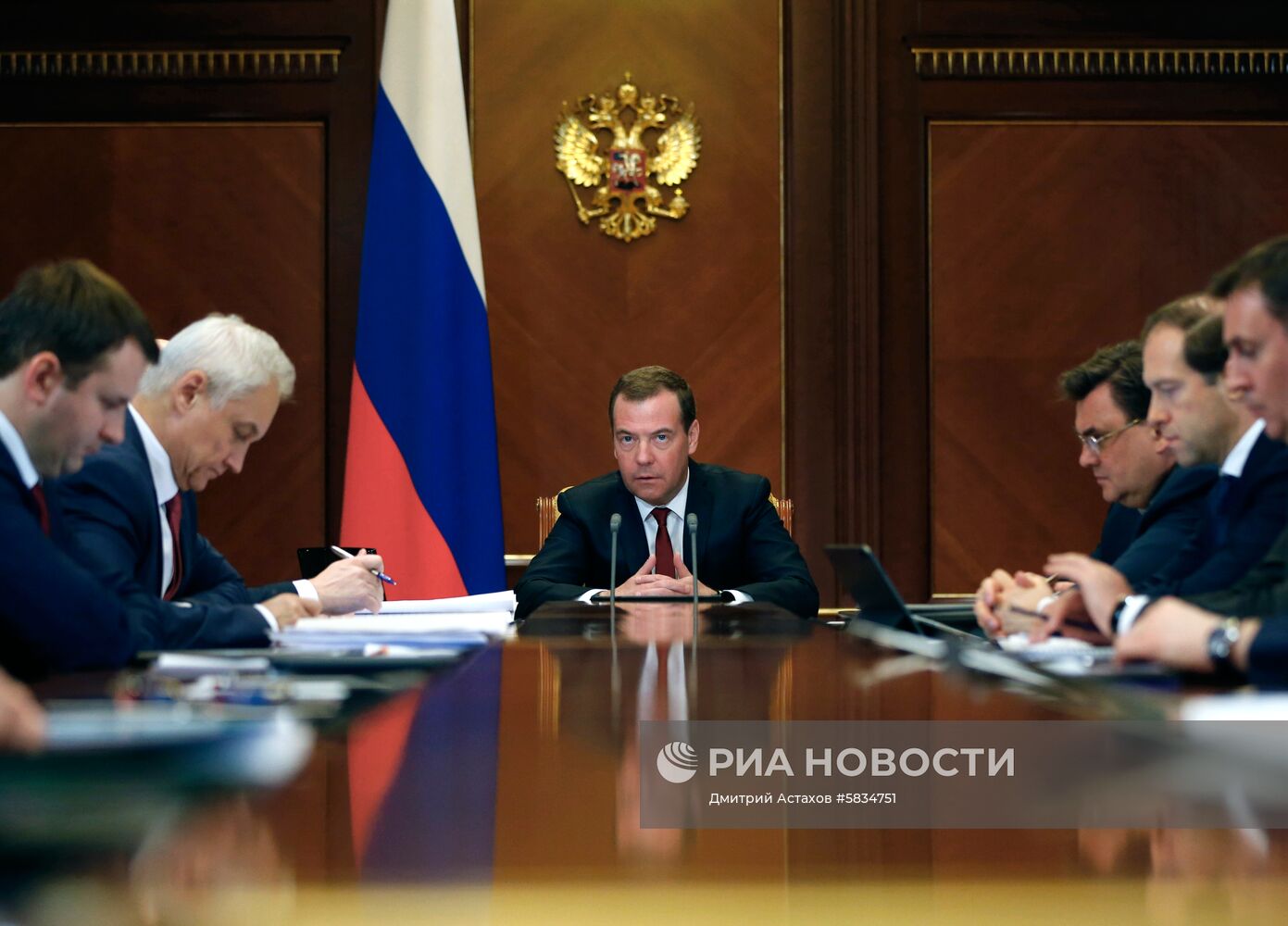 Премьер-министр РФ Д Медведев провёл заседание президиума Совета при президенте РФ по стратегическому развитию и национальным проектам 