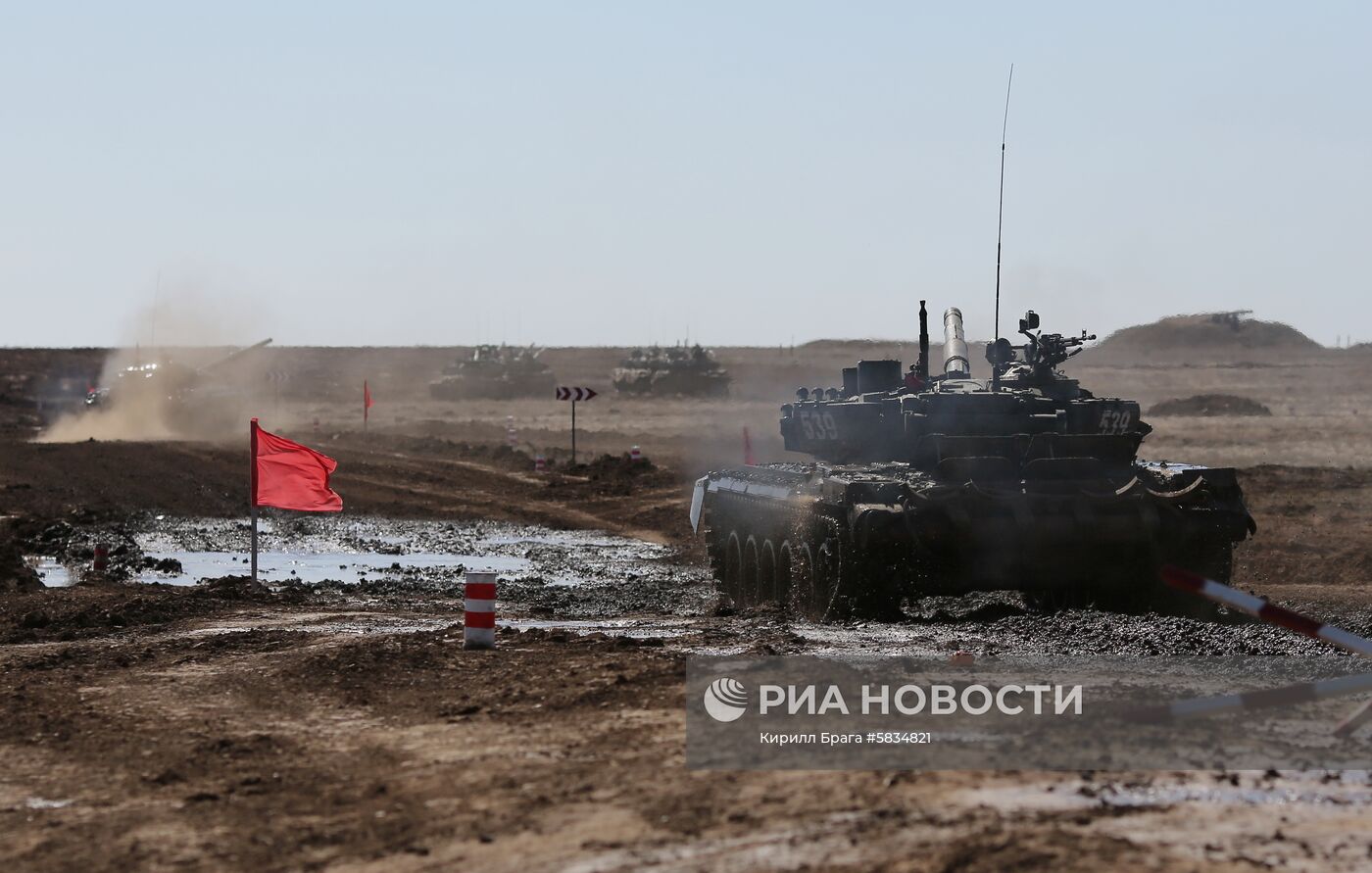 Открытие соревнований "Танковый биатлон" и "Суворовский натиск" в Волгоградской области