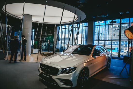 Открытие дилерского центра Mercedes-Benz на территории ЗИЛа