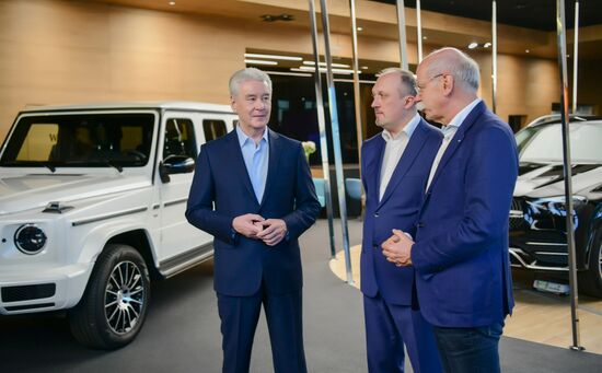 Открытие дилерского центра Mercedes-Benz на территории ЗИЛа