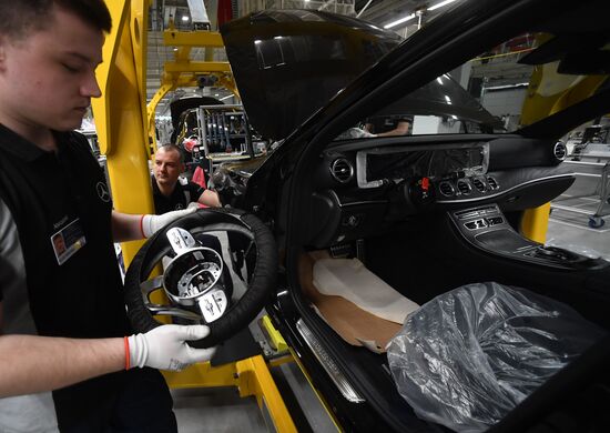 Открытие завода по производству легковых автомобилей Mercedes