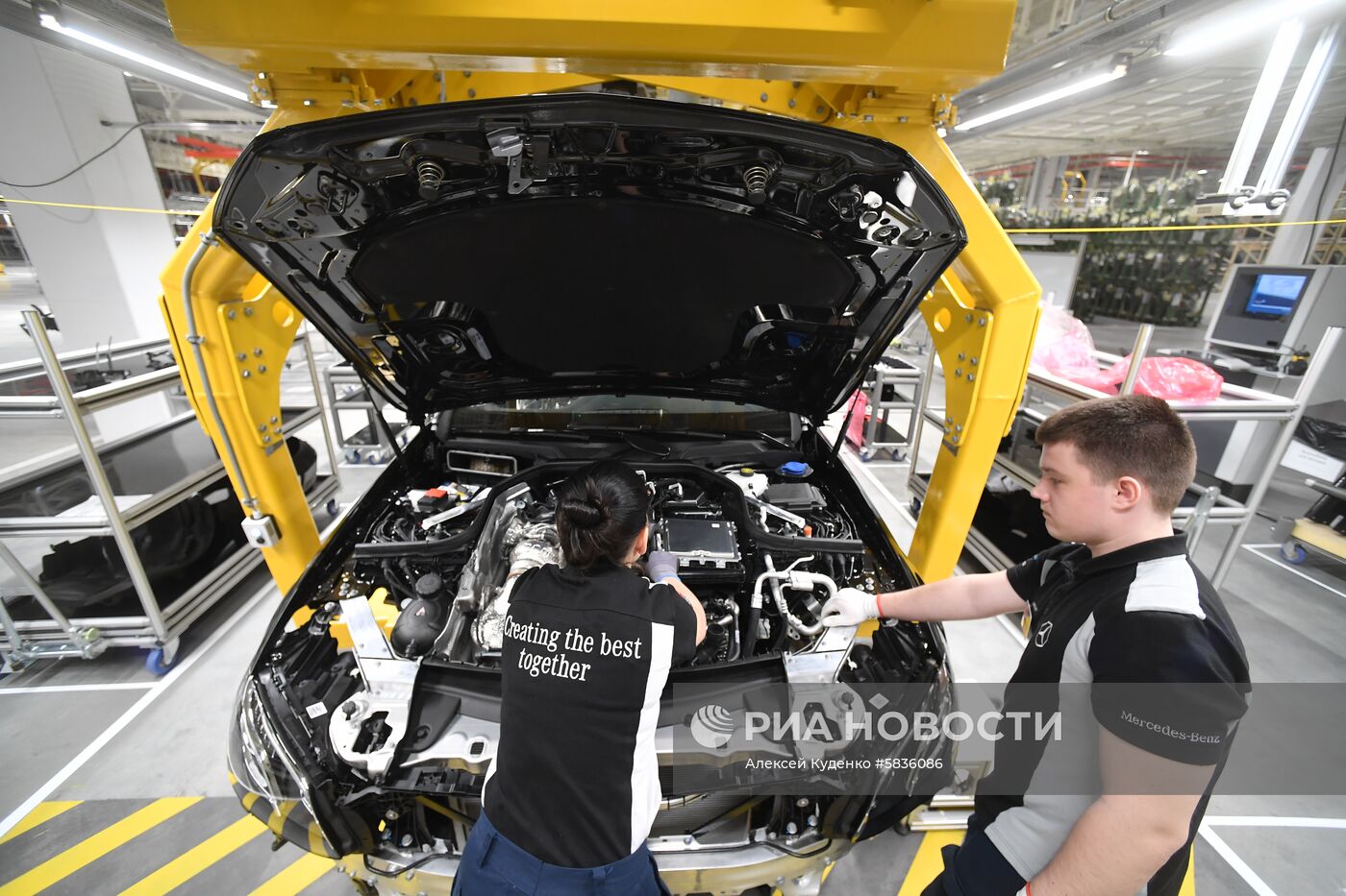 Открытие завода по производству легковых автомобилей Mercedes