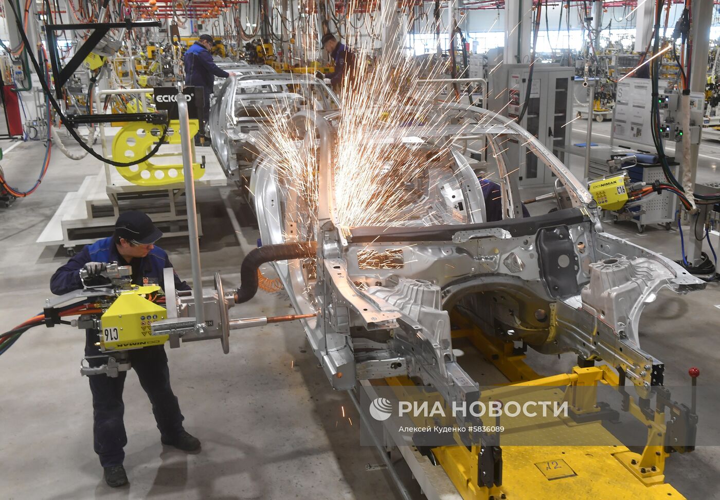 Открытие завода по производству легковых автомобилей Mercedes
