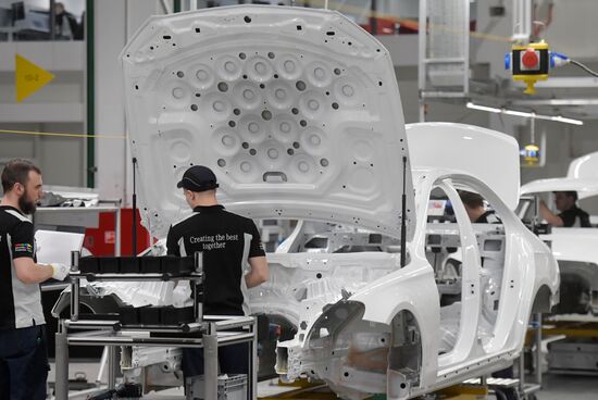 Открытие завода по производству легковых автомобилей Mercedes
