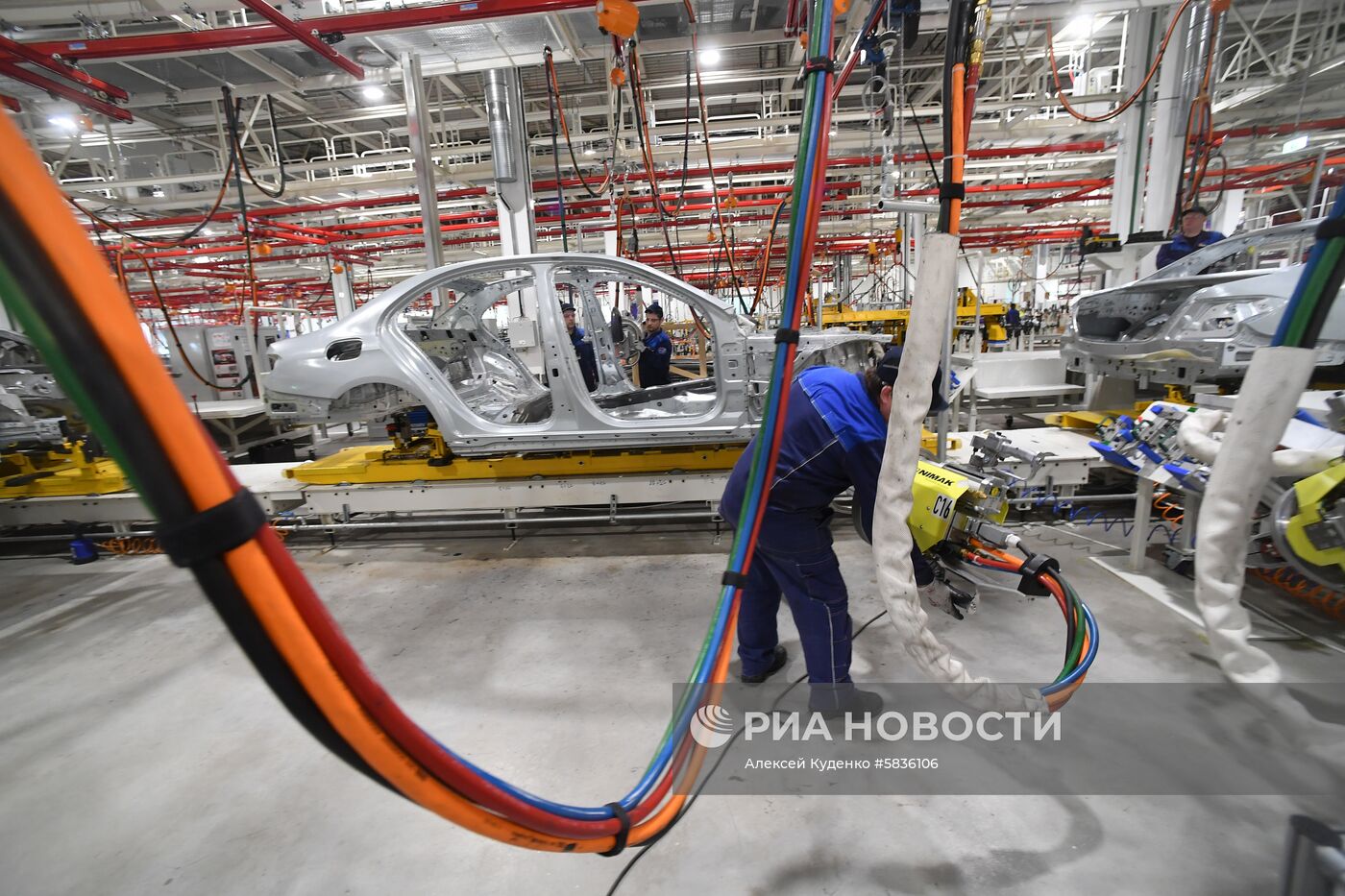 Открытие завода по производству легковых автомобилей Mercedes