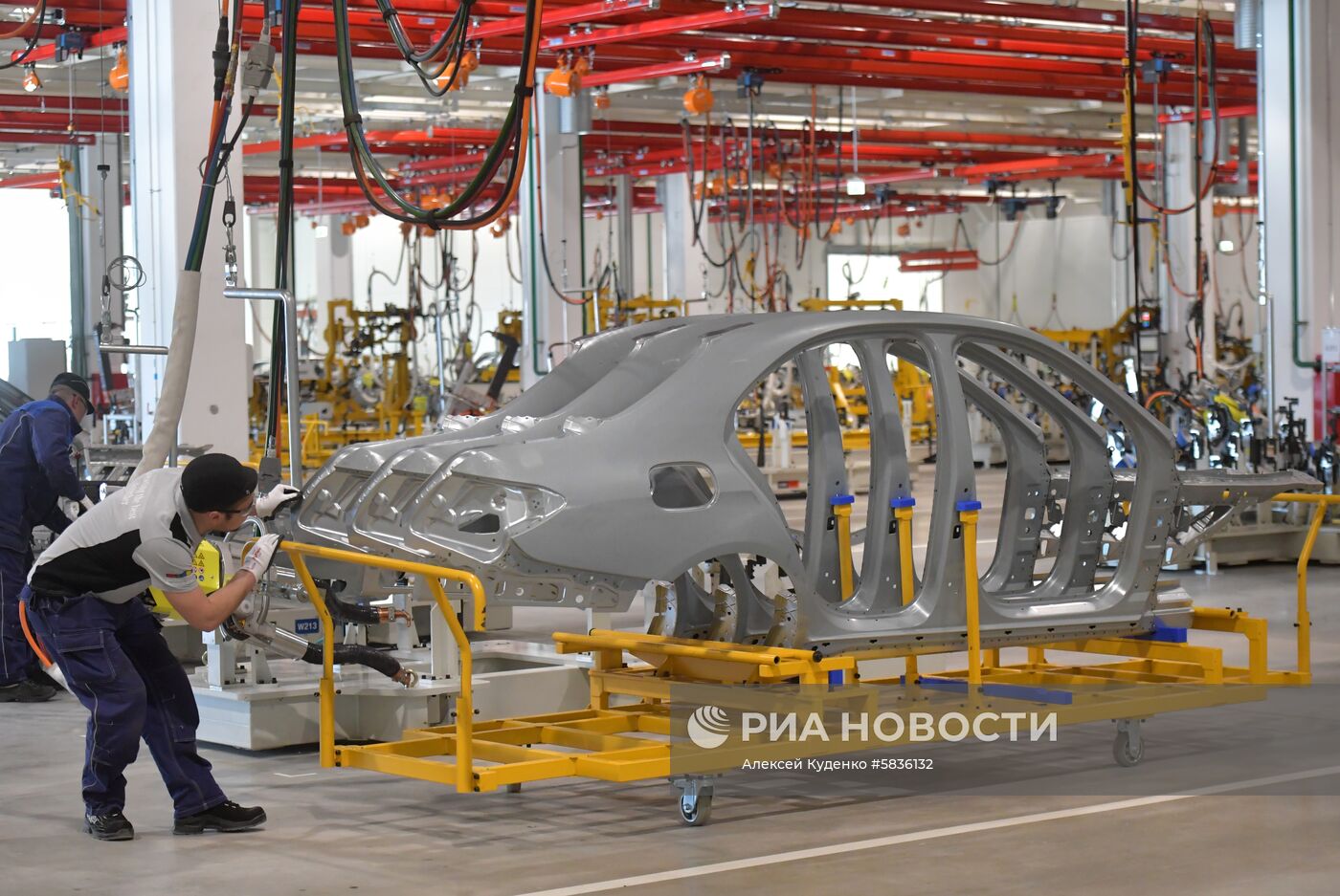 Открытие завода по производству легковых автомобилей Mercedes