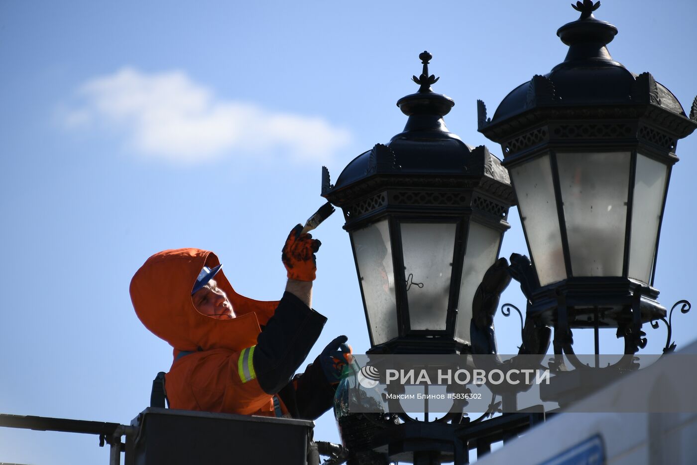 Подготовка объектов городского освещения к весенне-летнему сезону