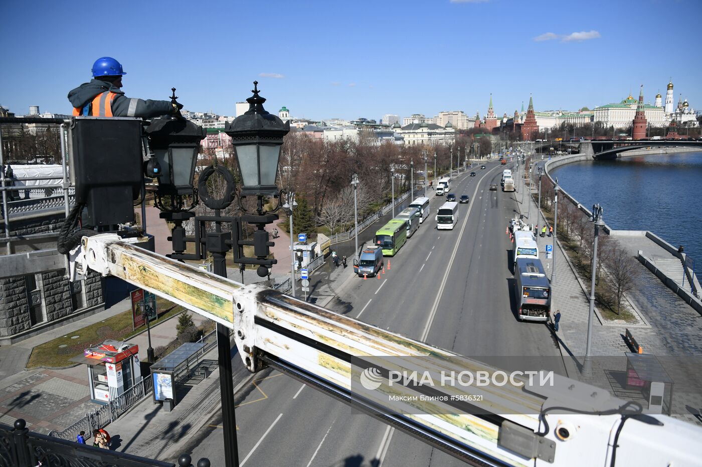 Подготовка объектов городского освещения к весенне-летнему сезону