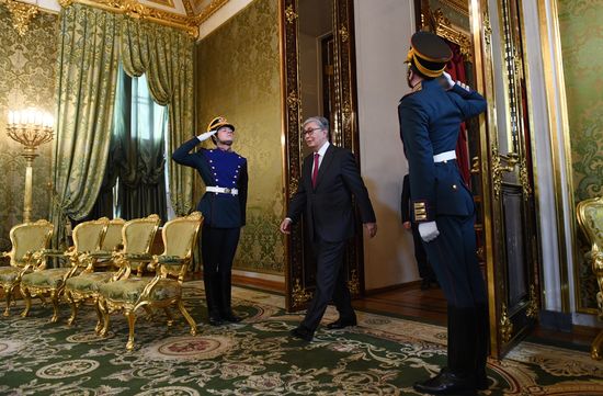 Президент РФ В. Путин встретился с президентом Казахстана К.-Ж. Токаевым