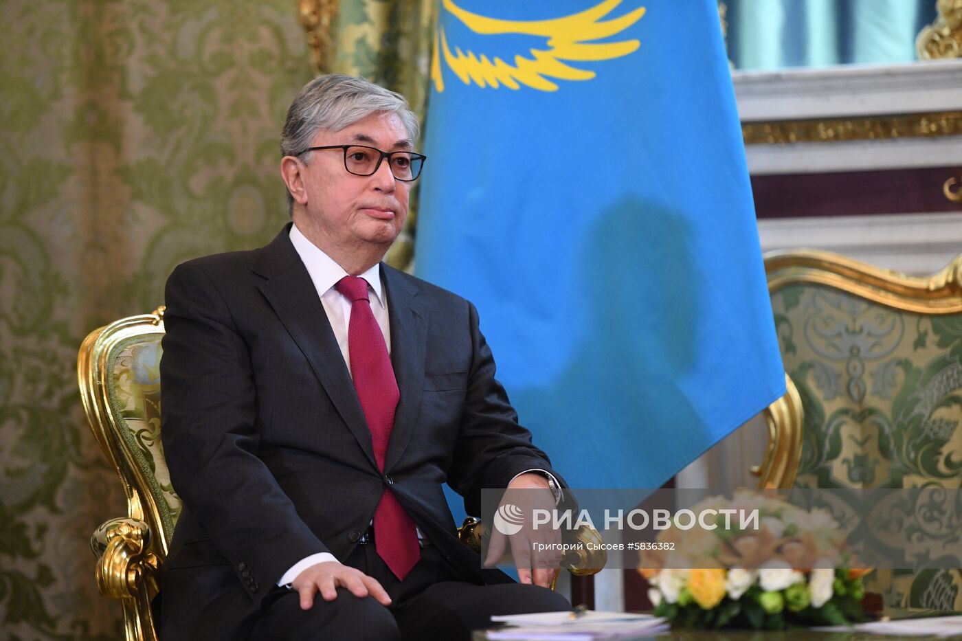 Президент РФ В. Путин встретился с президентом Казахстана К.-Ж. Токаевым