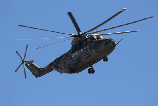 Презентация тяжелого военно-транспортного вертолета Ми-26Т2В в Подмосковье