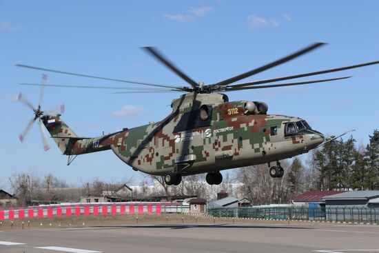 Презентация тяжелого военно-транспортного вертолета Ми-26Т2В в Подмосковье