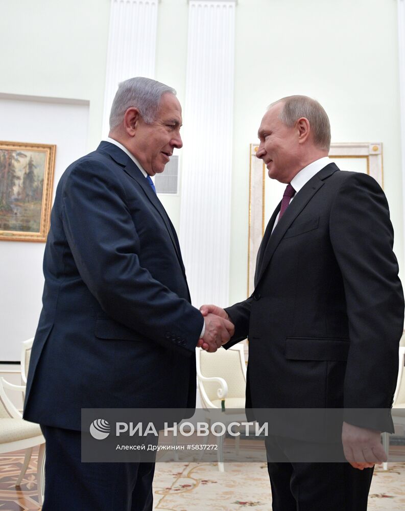 Президент РФ В. Путин встретился с премьер-министром Израиля Б. Нетаньяху 