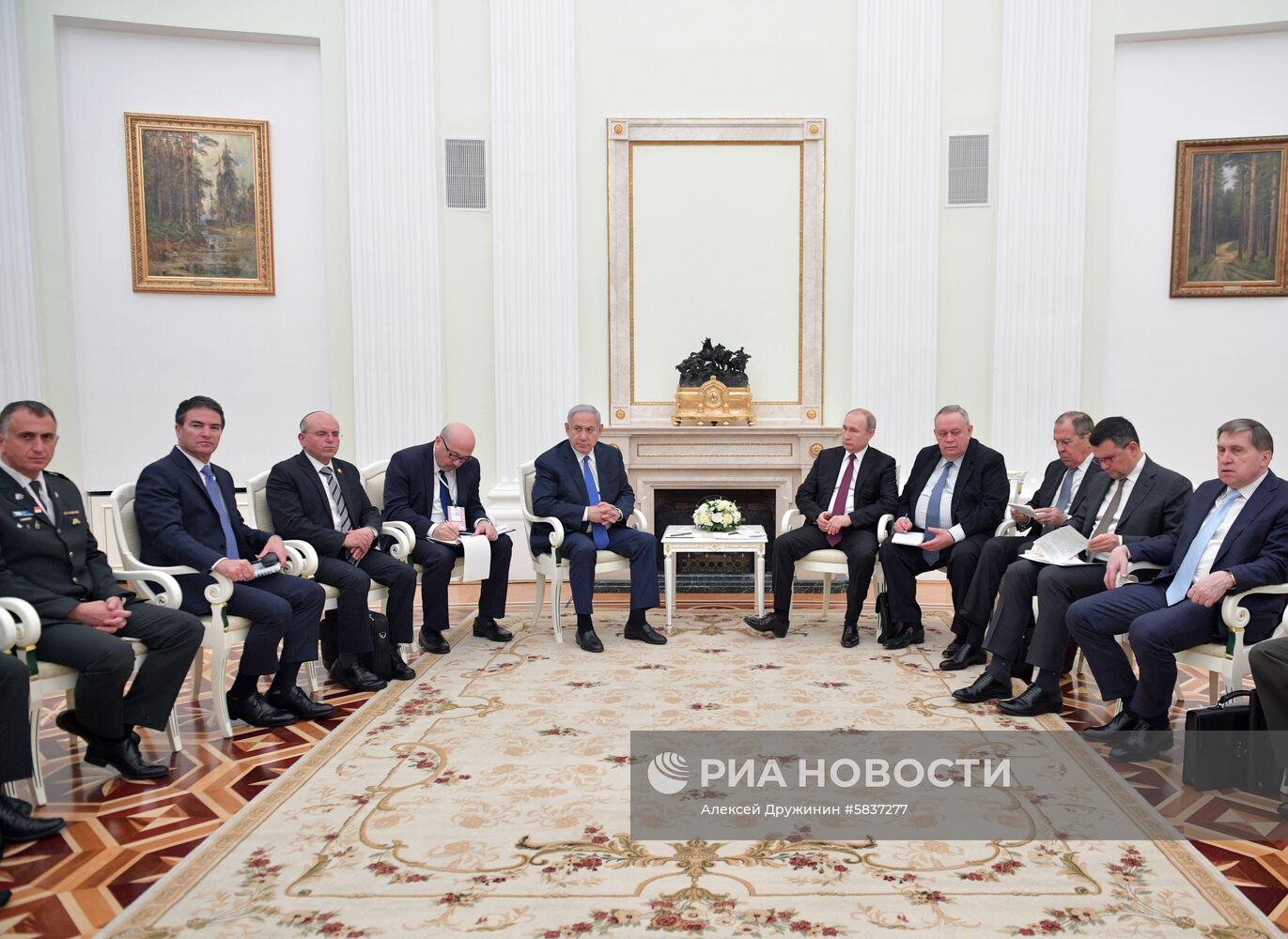Президент РФ В. Путин встретился с премьер-министром Израиля Б. Нетаньяху 