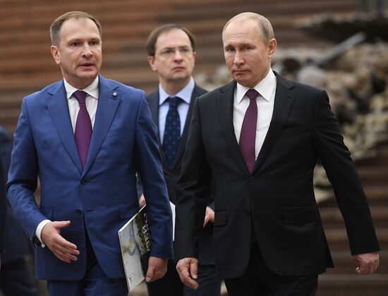 Президент РФ В. Путин принял участие в торжественном открытии всероссийской акции "Вахта памяти"