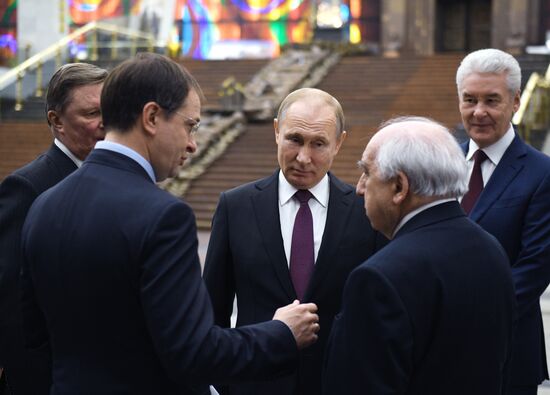 Президент РФ В. Путин принял участие в торжественном открытии всероссийской акции "Вахта памяти"