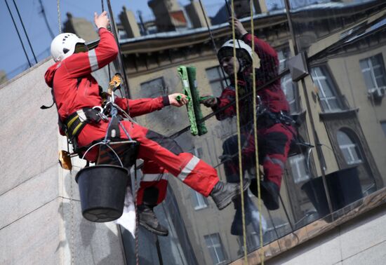 Подготовка объектов городской инфраструктуры к весенне-летнему сезону