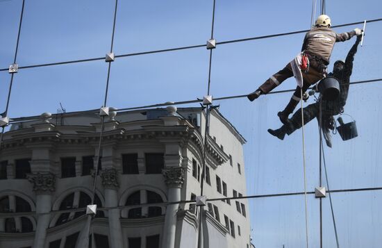 Подготовка объектов городской инфраструктуры к весенне-летнему сезону