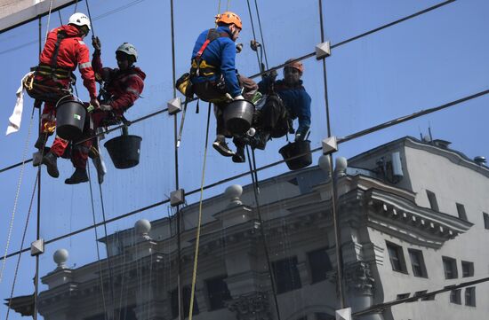 Подготовка объектов городской инфраструктуры к весенне-летнему сезону