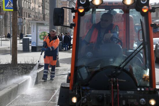 Подготовка объектов городской инфраструктуры к весенне-летнему сезону