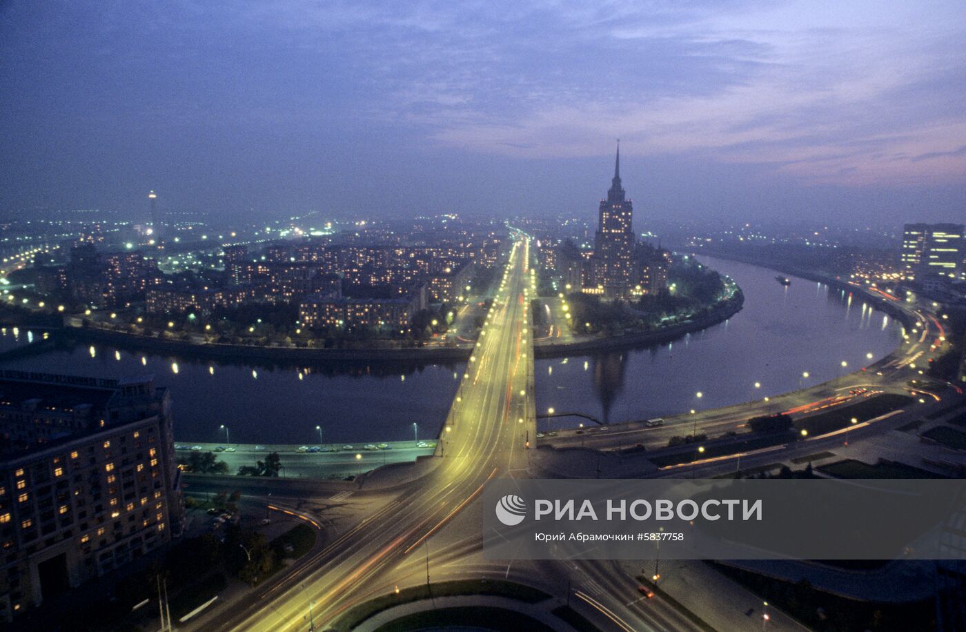 Панорама вечерней Москвы