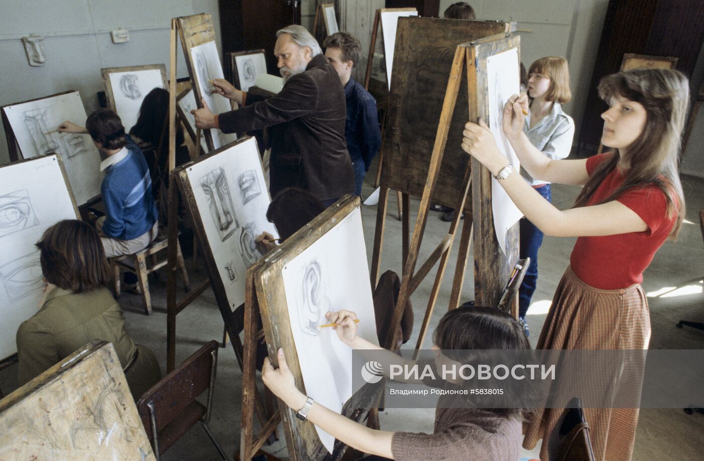 Художественное училище ставрополь. Преподаватели маху памяти 1905. Художественное училище памяти 1905 года в Москве. Художественный колледж 1905 года. Академическая художественная училище 1905 года.