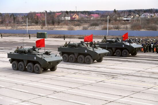 Репетиция Парада Победы в Алабино 