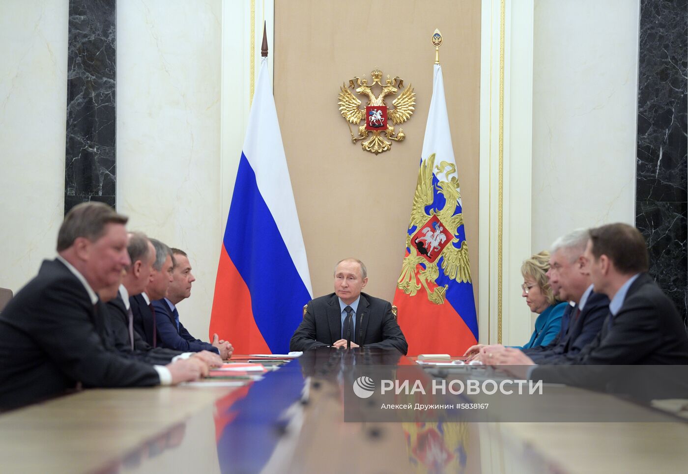 Президент РФ В. Путин провел заседание Совбеза РФ