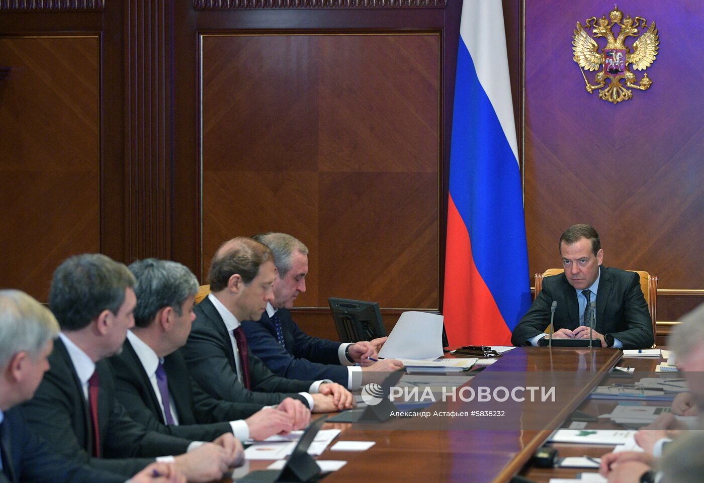 Премьер-министр РФ Д. Медведев провел селекторное совещание о ходе весенних сельскохозяйственных работ