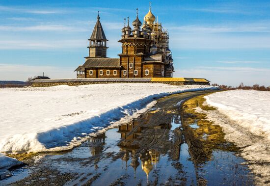 Музей-заповедник "Кижи" в Карелии