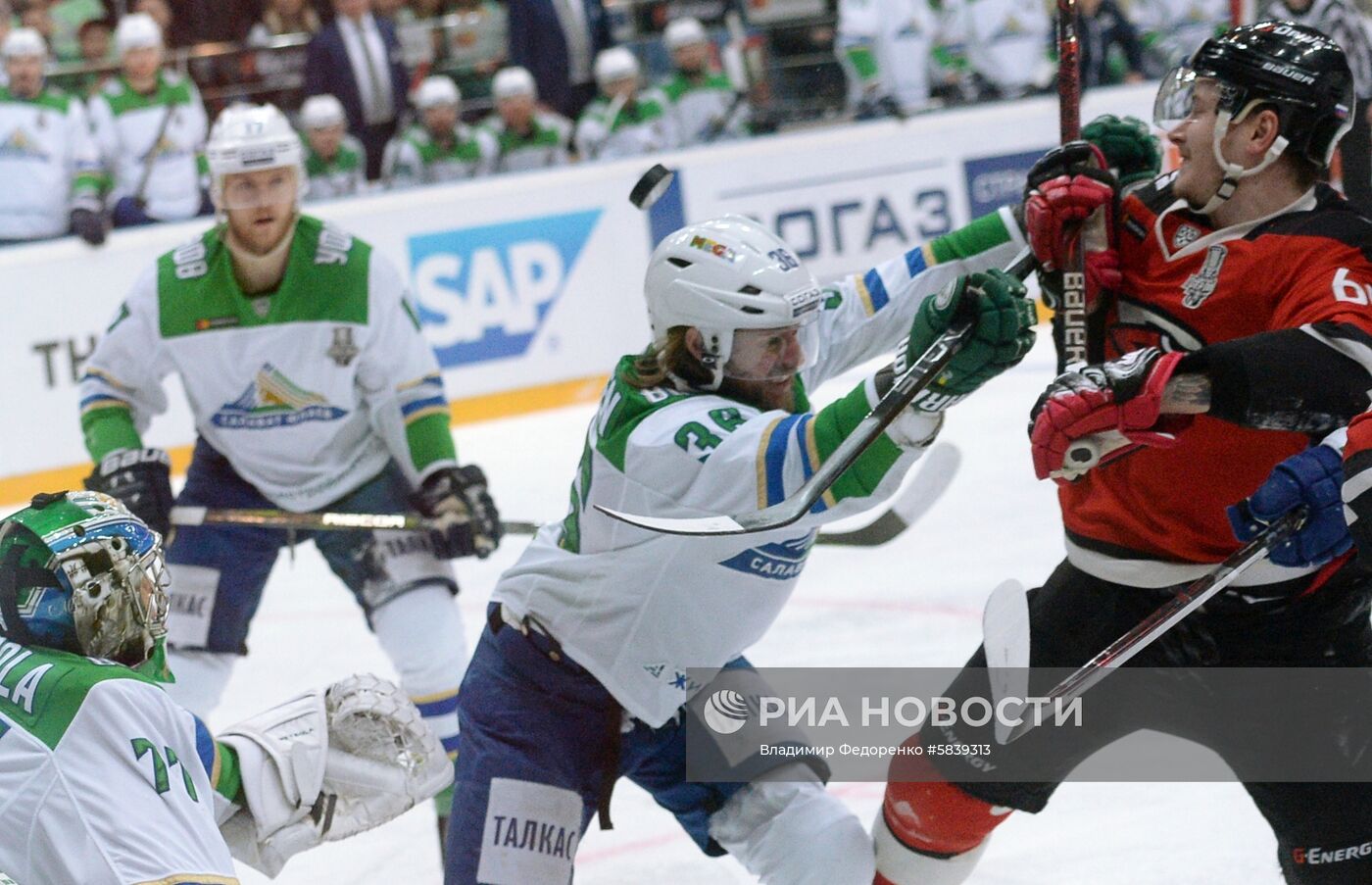 Хоккей. КХЛ. Матч "Авангард" - "Салават Юлаев"