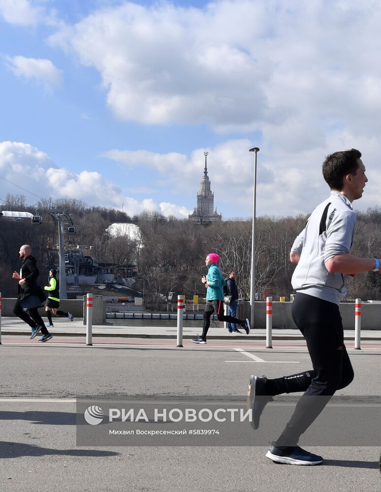 Забег "Апрель" в "Лужниках"