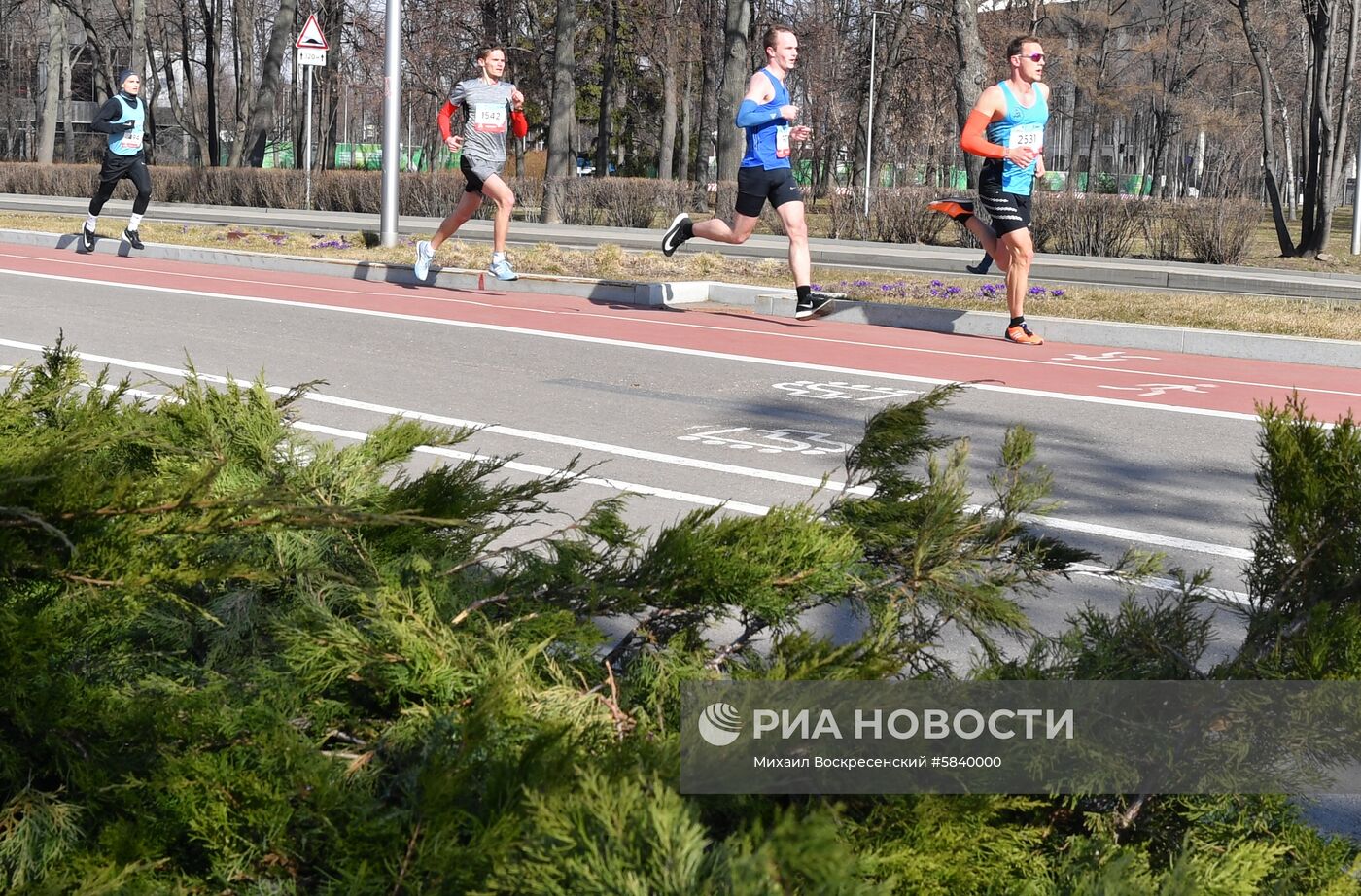 Забег "Апрель" в "Лужниках"