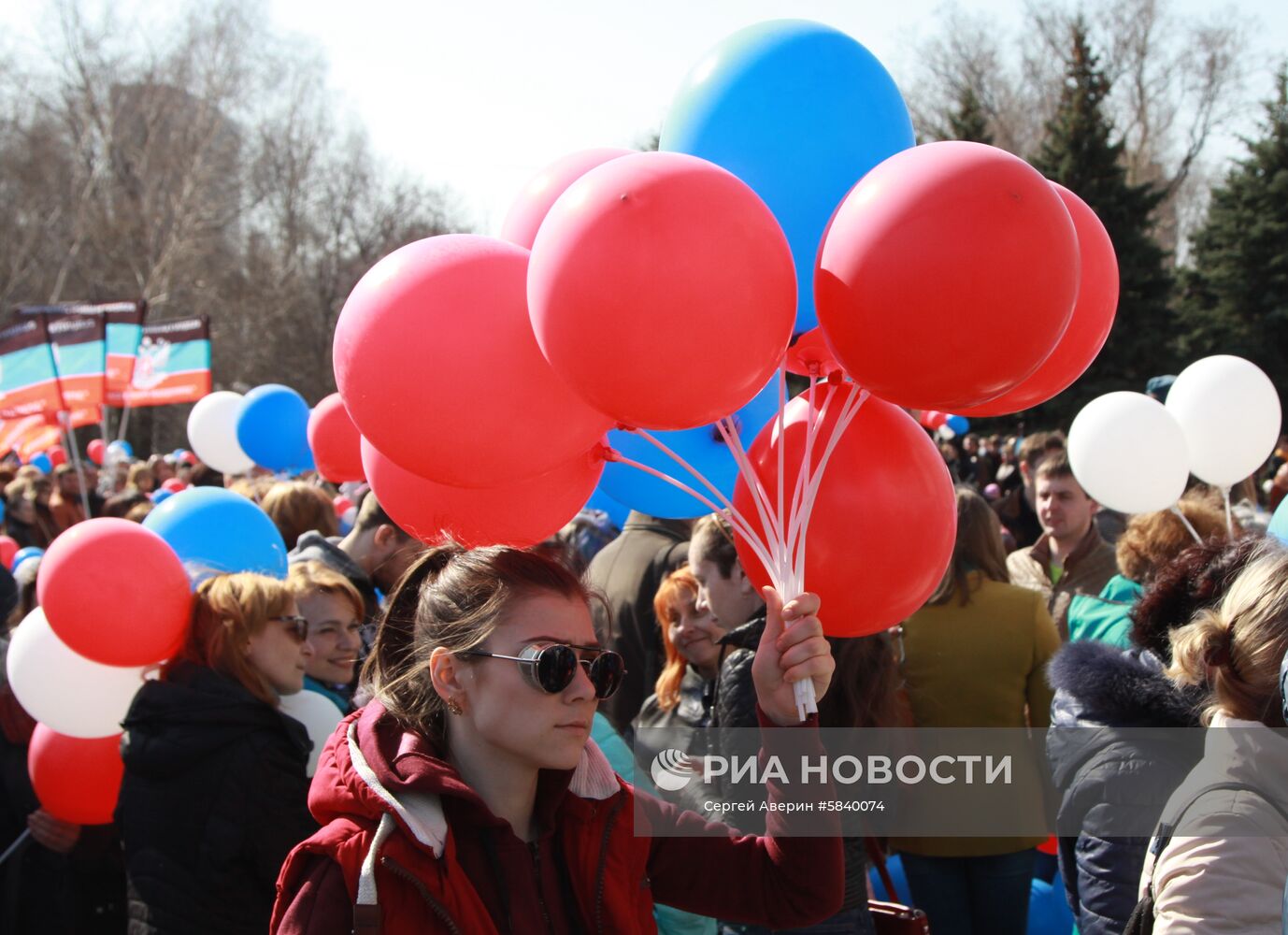 Митинг в честь пятилетия провозглашения ДНР