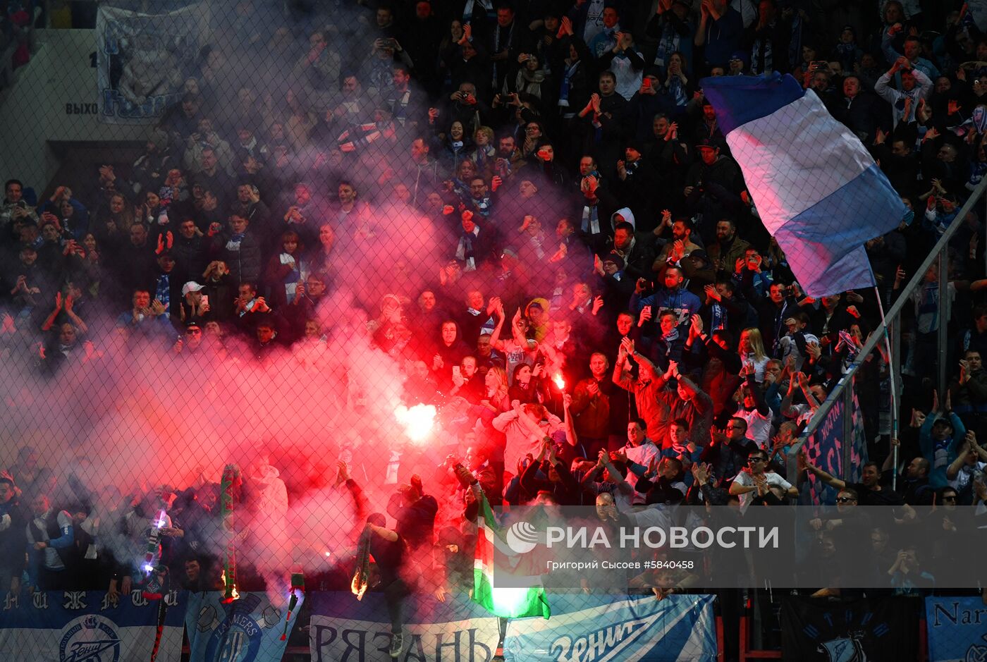 Футбол. РПЛ. Матч "Локомотив" - "Зенит"