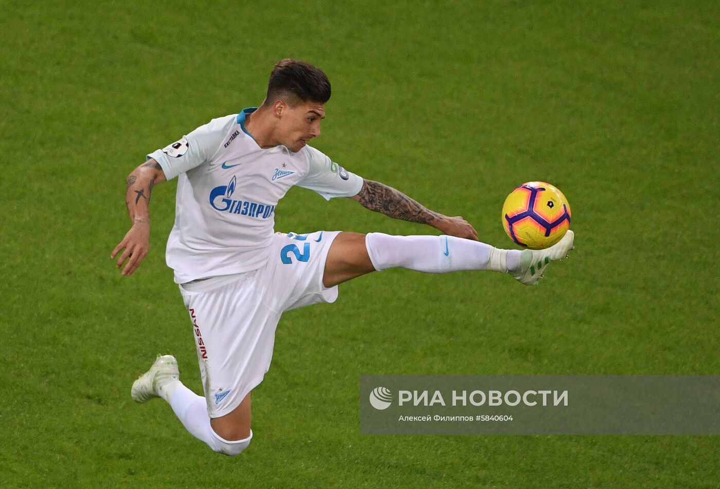 Футбол. РПЛ. Матч "Локомотив" - "Зенит"