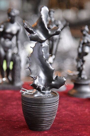 Изготовление кактусов из чугуна на Каслинском заводе 