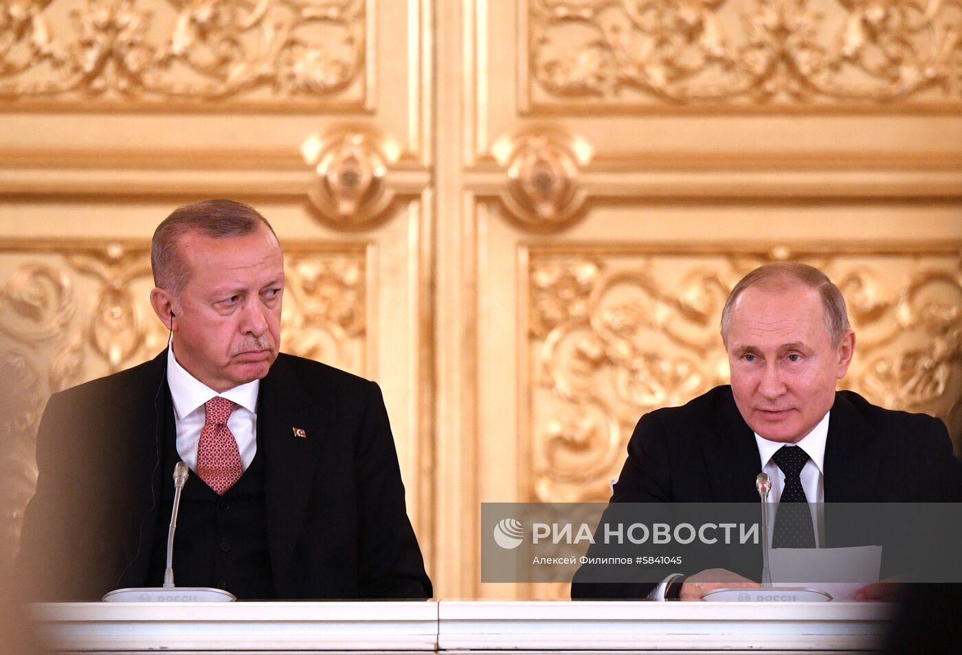 Президент РФ В. Путин встретился с президентом Турции Р. Т. Эрдоганом