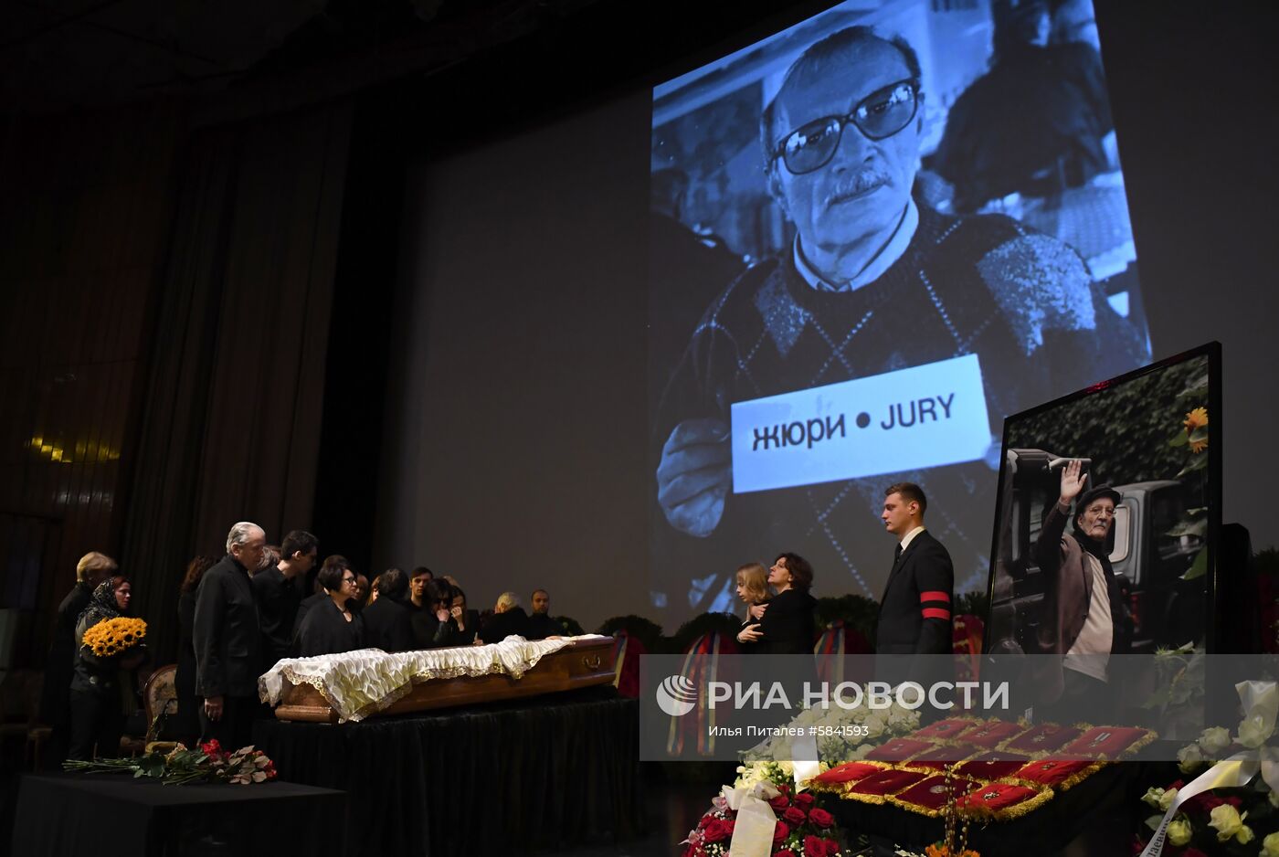 Прощание с режиссером Георгием Данелией