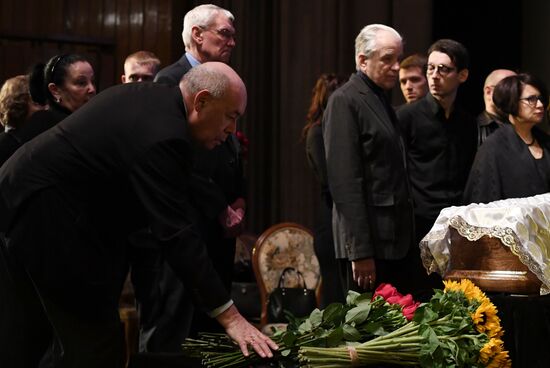 Прощание с режиссером Георгием Данелией