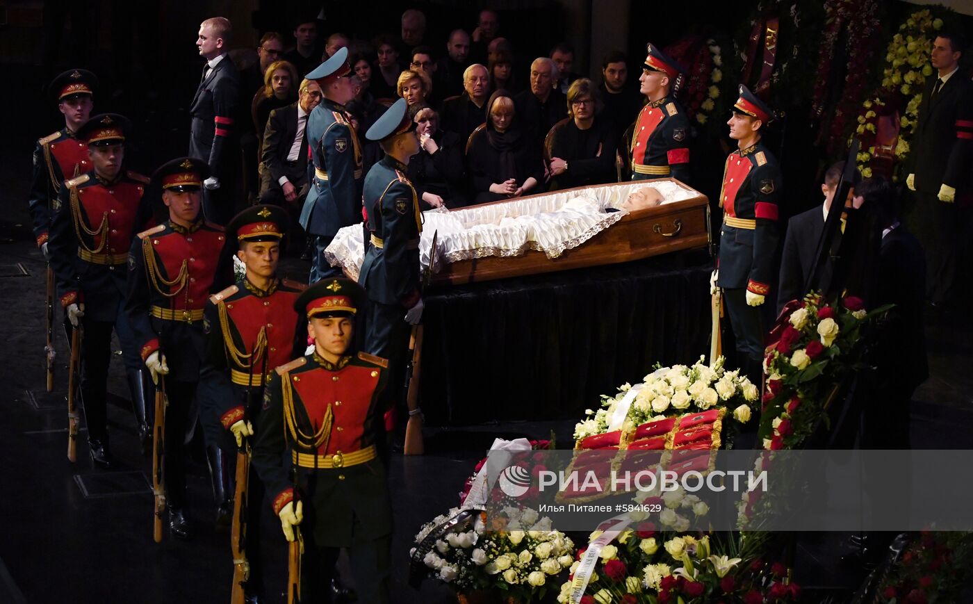 Прощание с режиссером Георгием Данелией