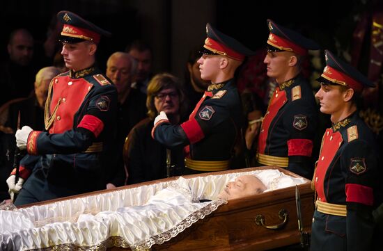 Прощание с режиссером Георгием Данелией