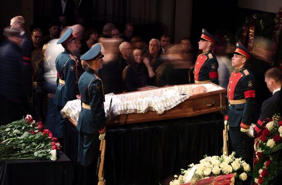 Прощание с режиссером Георгием Данелией