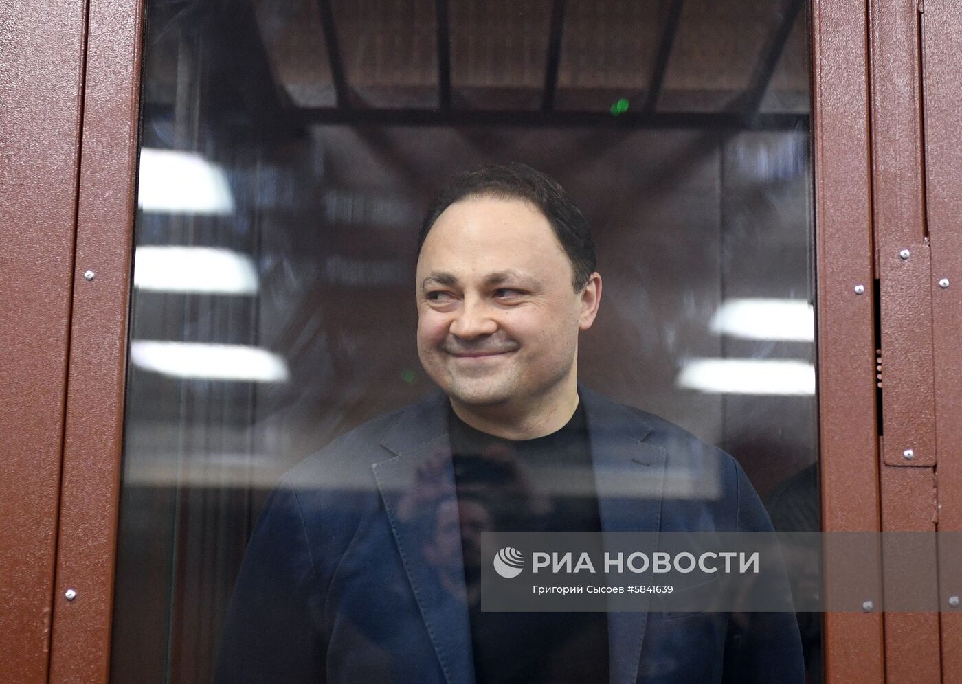 Оглашение приговора бывшему мэру Владивостока И. Пушкареву