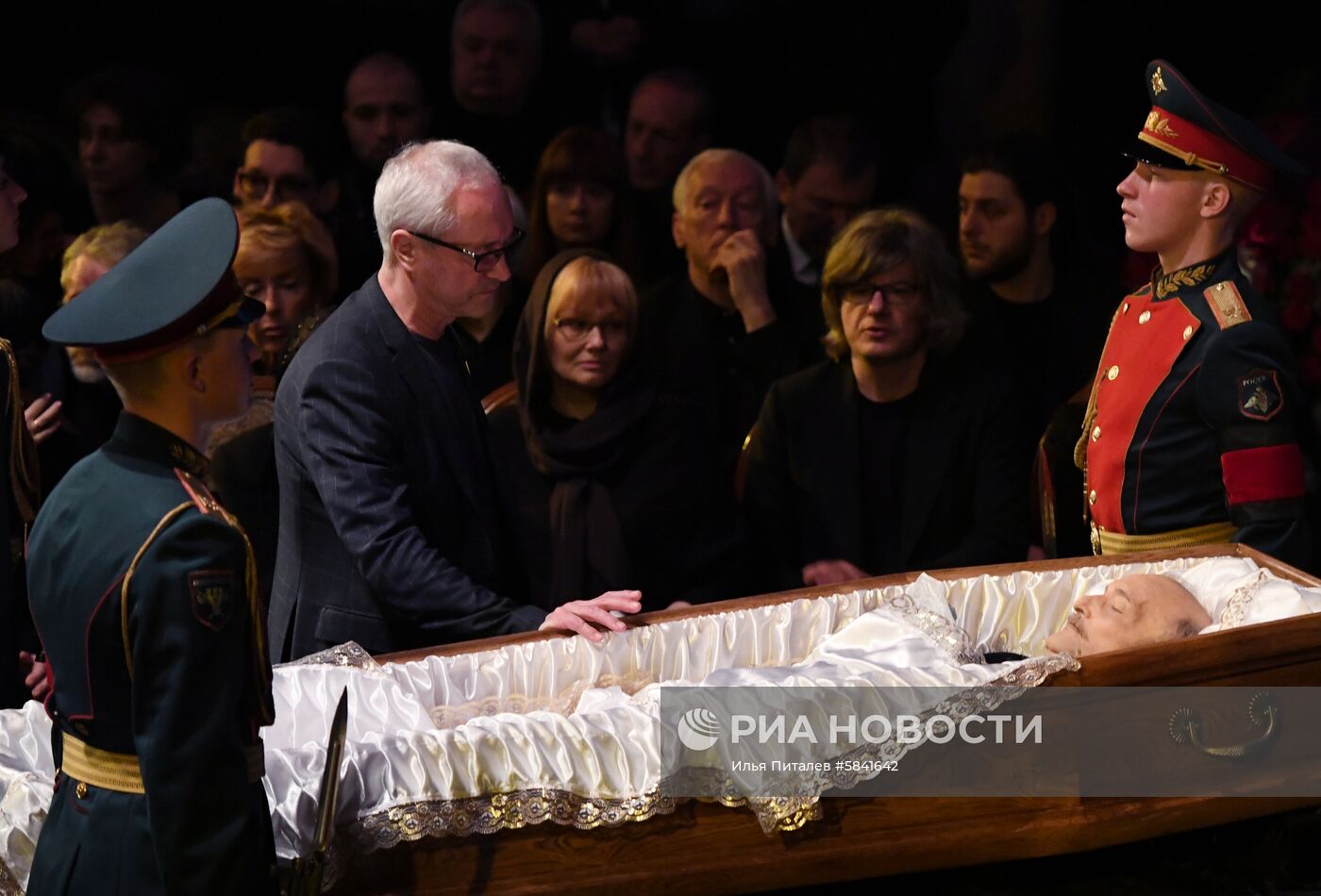 Прощание с режиссером Георгием Данелией