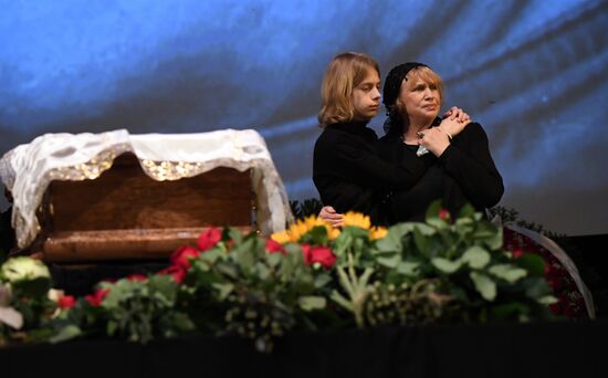 Прощание с режиссером Георгием Данелией