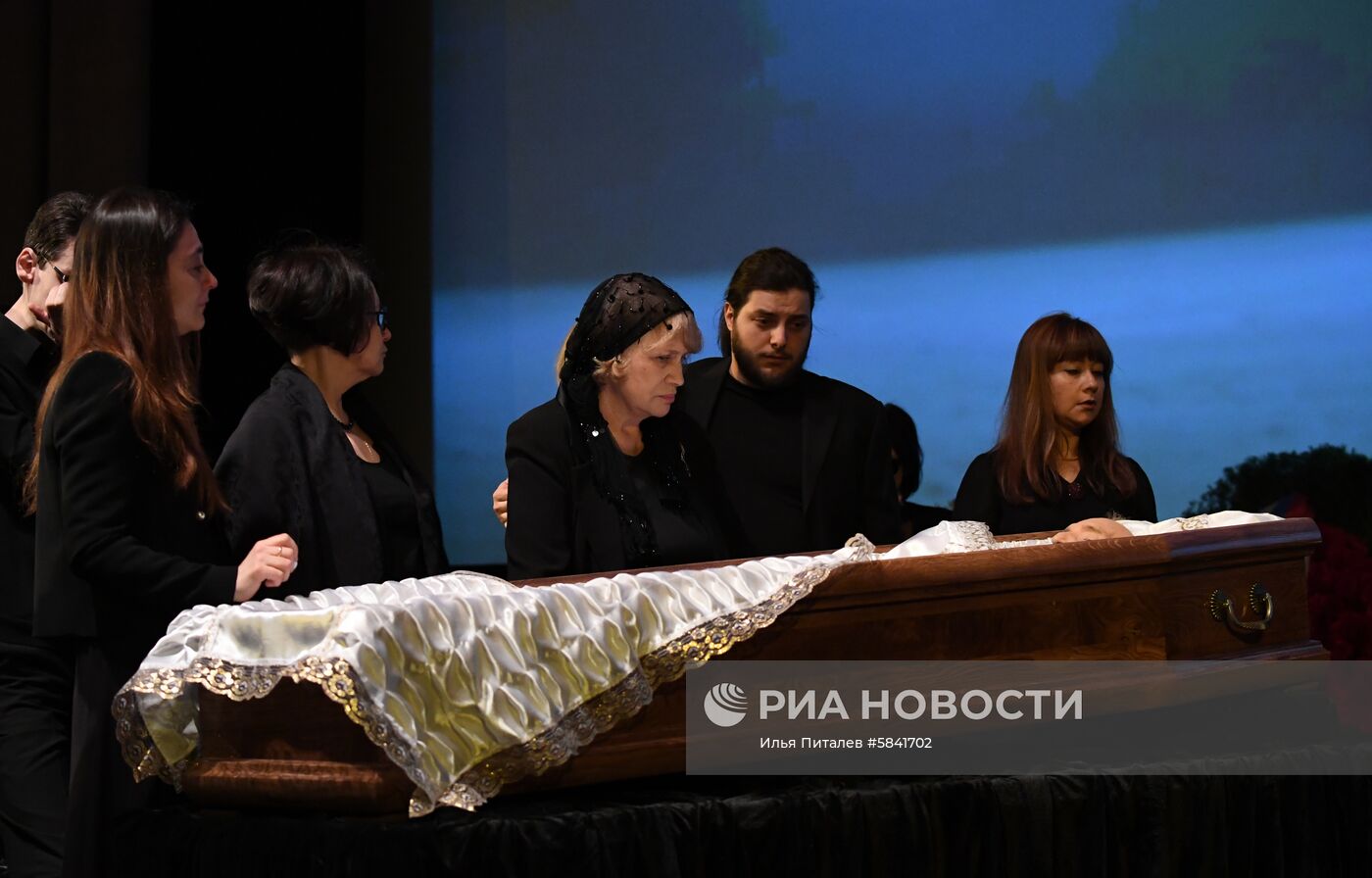 Прощание с режиссером Георгием Данелией