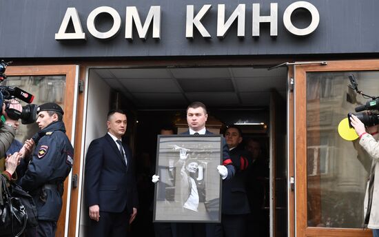 Прощание с режиссером Георгием Данелией