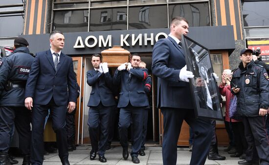 Прощание с режиссером Георгием Данелией